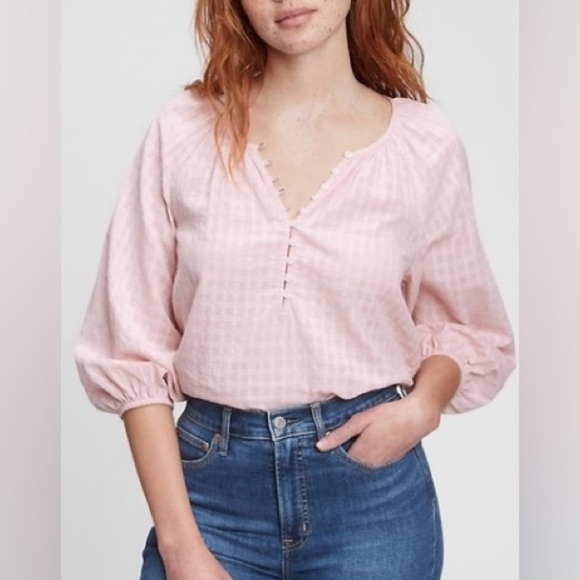 GAP Tops - GAP Women’s Light Pink Blouse Three-Quarter Sleeve Button-Front Top Size Medium